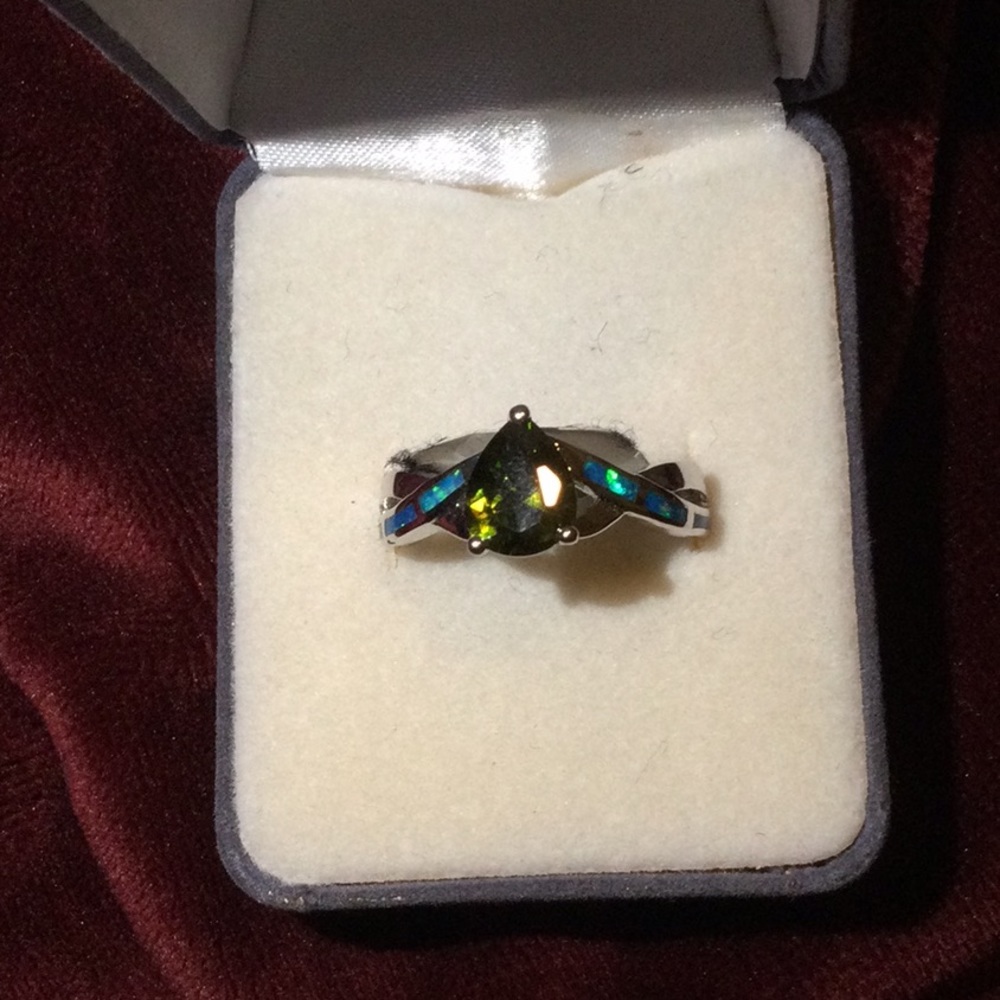 Sterling silver ring august birthstone color